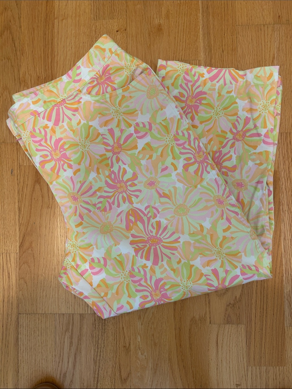 600West Cropped Floral Ankle Pants in Pink & Peach